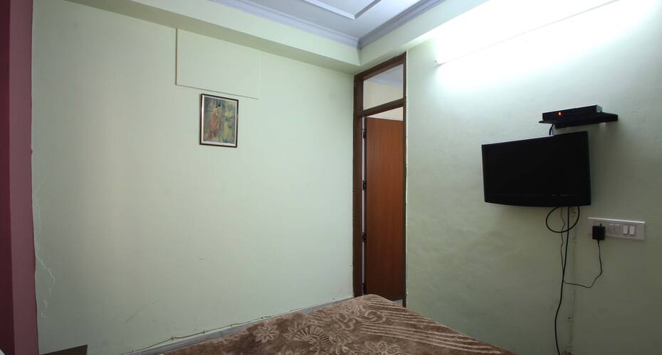 TG Rooms Mahipalpur Extension, New Delhi 3